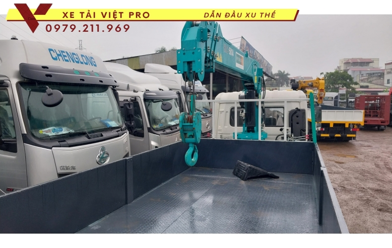 Xe Dongfeng 2 chân gắn cẩu Hyundai 5 tấn giá rẻ chất lượng