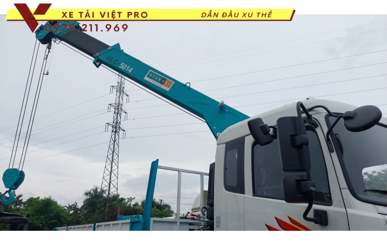 Xe Dongfeng 2 chân gắn cẩu Hyundai 5 tấn giá rẻ chất lượng