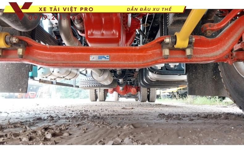 Donfeng D11 gắn cẩu Hyundai 5 tấn giá tốt, chất lượng cao