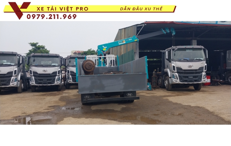 Donfeng D11 gắn cẩu Hyundai 5 tấn giá tốt, chất lượng cao