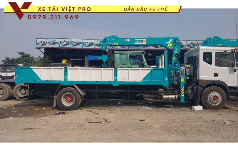 Donfeng D11 gắn cẩu Hyundai 5 tấn giá tốt, chất lượng cao