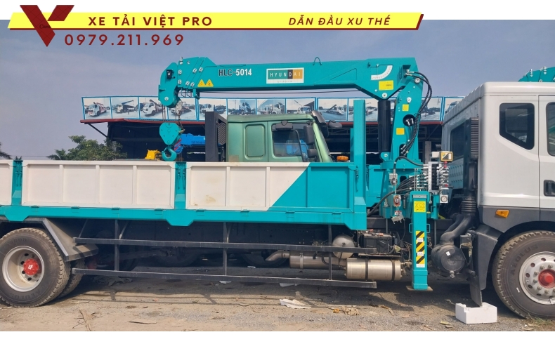 Donfeng D11 gắn cẩu Hyundai 5 tấn giá tốt, chất lượng cao