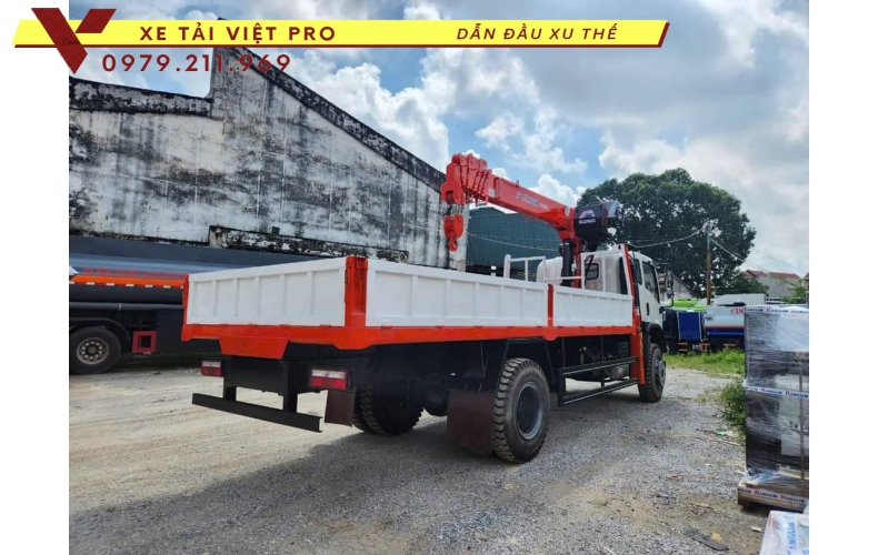 Xe tải Dongfeng (4X4) gắn cẩu Kanglim 5T