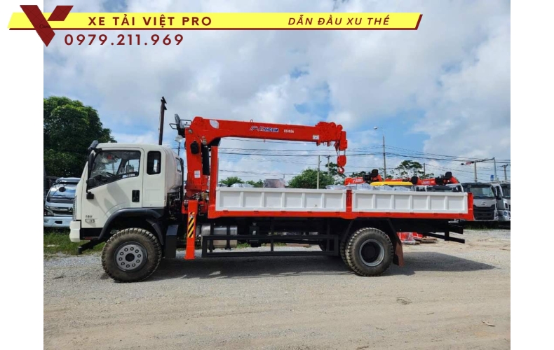 Xe tải Dongfeng (4X4) gắn cẩu Kanglim 5T