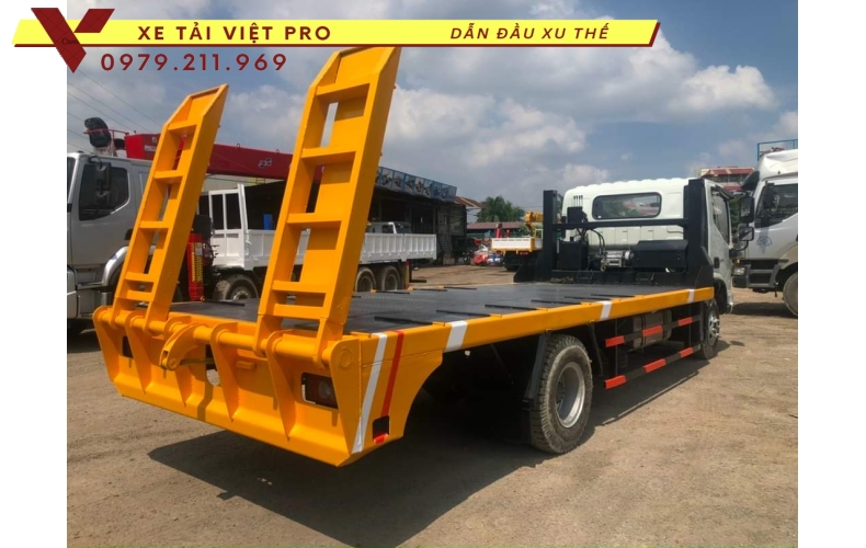 Xe tải Dongfeng 2 chân nâng đầu giá bao nhiêu?