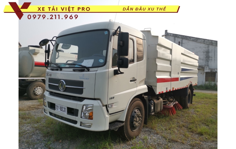 Dongfeng 2 chân hút bụi quét đường báo giá mới nhất