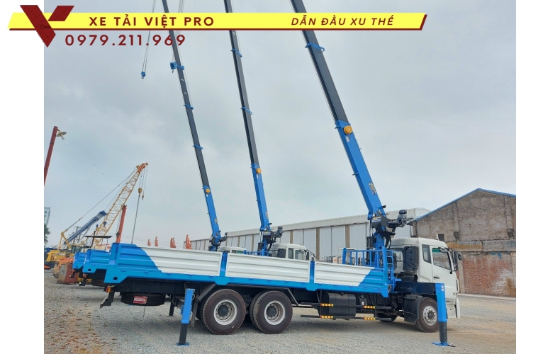 Xe tải Dongfeng 3 chân gắn cẩu Dongyang 7 tấn - Giá mới nhất