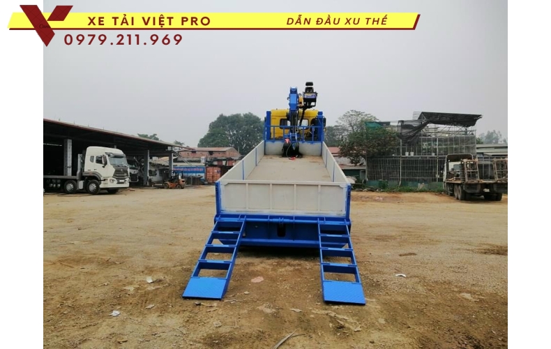 Xe tải Dongfeng 4 chân gắn cẩu Dongyang 7 tấn