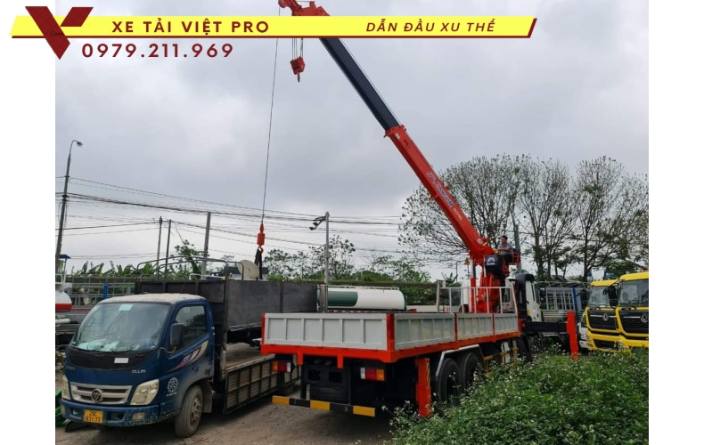 Xe tải Dongfeng 3 chân gắn cẩu Kanglim 8T - Đánh giá chất lượng và mức vốn đầu tư thế nào?
