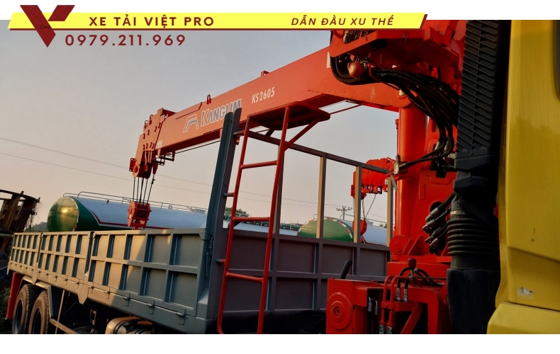 Xe tải Dongfeng 3 chân gắn cẩu Kanglim 8T - Đánh giá chất lượng và mức vốn đầu tư thế nào?