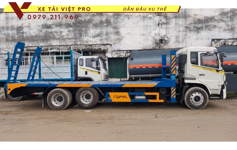 Báo giá Dongfeng 3 chân nâng đầu chở máy công trình