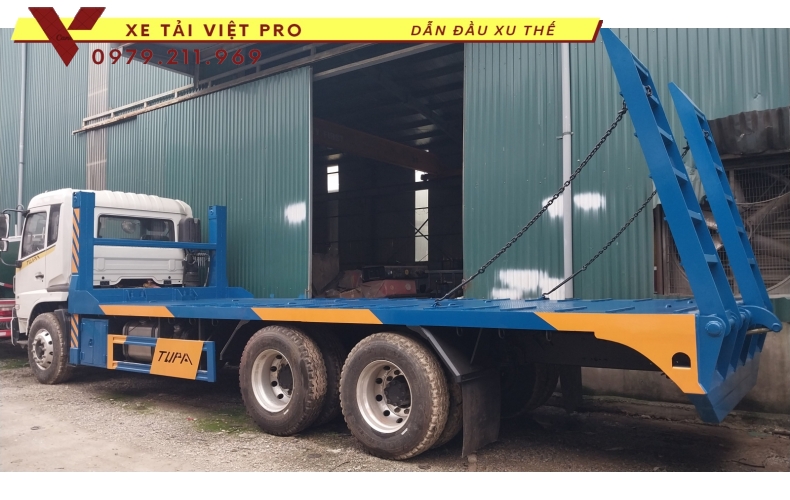 Báo giá Dongfeng 3 chân nâng đầu chở máy công trình