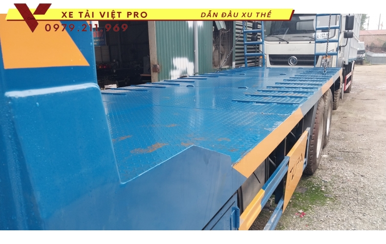 Báo giá Dongfeng 3 chân nâng đầu chở máy công trình