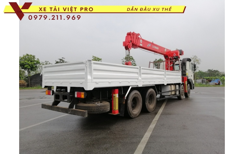 Xe tải Hyundai HD320 gắn cẩu Atom 12 tấn thông số và báo giá