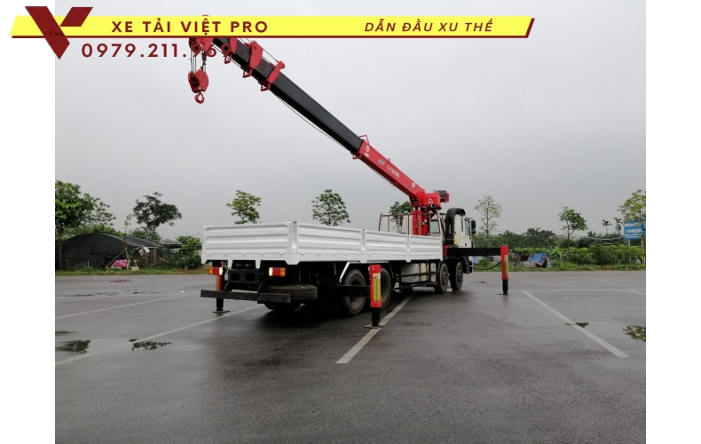 Xe tải Hyundai HD320 gắn cẩu Atom 12 tấn thông số và báo giá