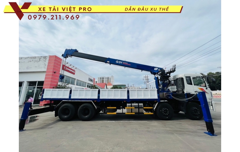Đánh giá xe tải Dongfeng 4 chân gắn cẩu Dongyang 12 tấn