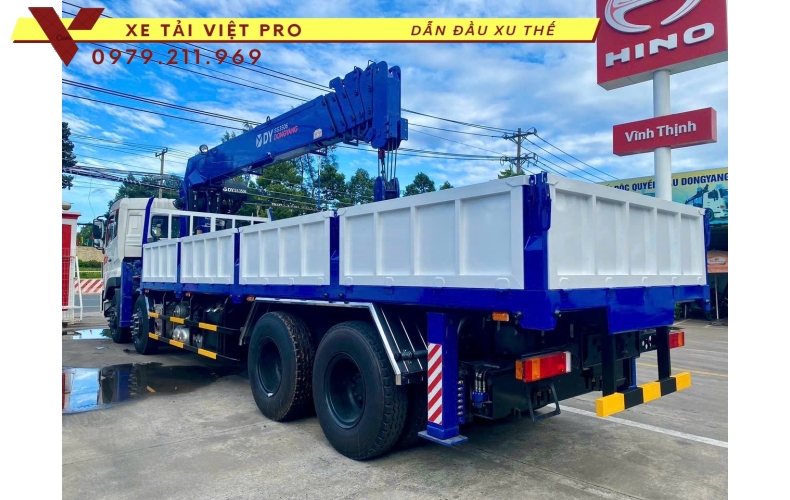 Xe tải Dongfeng 4 chân gắn cẩu Dongyang 15 tấn - Giá tốt - chất lượng cao