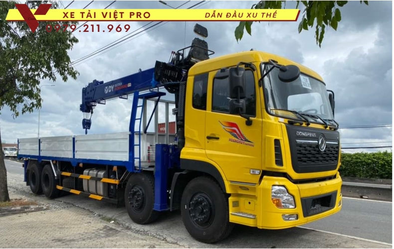 Đánh giá xe tải Dongfeng 4 chân gắn cẩu Dongyang 12 tấn