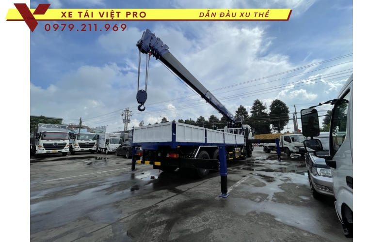 Xe tải Dongfeng 4 chân gắn cẩu Dongyang 15 tấn - Giá tốt - chất lượng cao