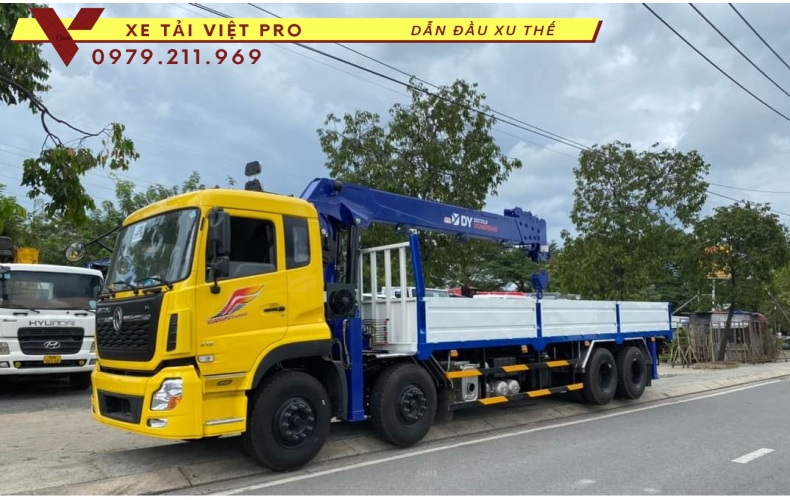 Đánh giá xe tải Dongfeng 4 chân gắn cẩu Dongyang 12 tấn