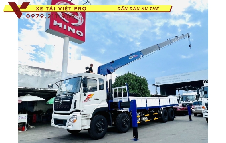Xe tải Dongfeng 4 chân gắn cẩu Dongyang 15 tấn - Giá tốt - chất lượng cao