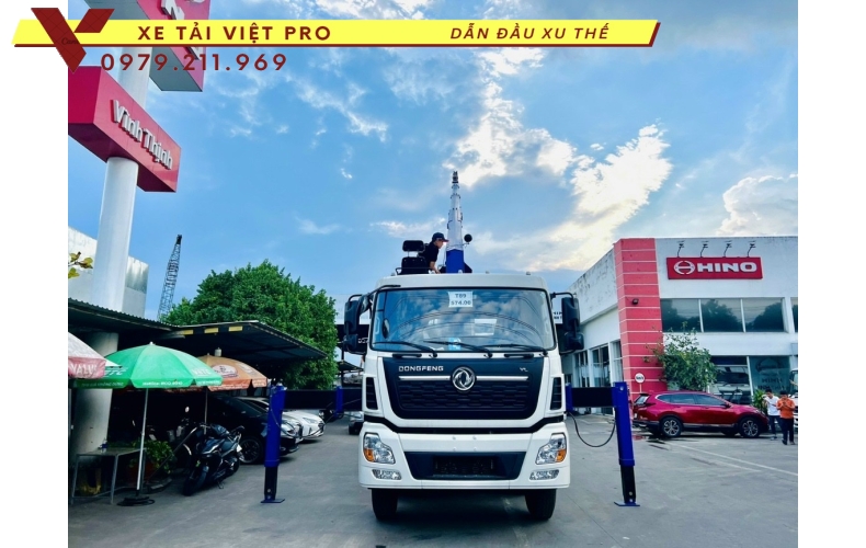 Xe tải Dongfeng 4 chân gắn cẩu Dongyang 15 tấn - Giá tốt - chất lượng cao