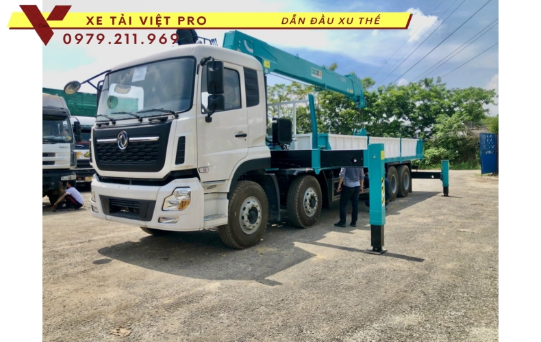 Xe tải Dongfeng 4 chân gắn cẩu 15 tấn thông số, tính năng và giá mới nhất năm 2024