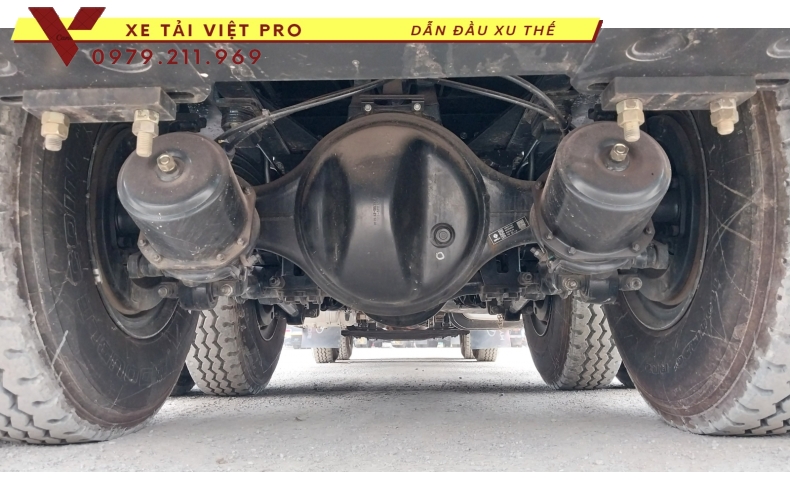 Xe tải DONGFENG 4 chân gắn cẩu KANGLIM 12 tấn