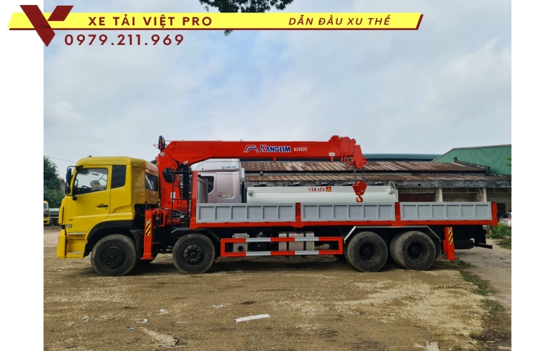 Xe tải DONGFENG 4 chân gắn cẩu KANGLIM 12 tấn