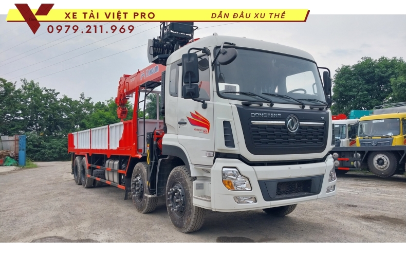 Xe tải DONGFENG 4 chân gắn cẩu KANGLIM 12 tấn