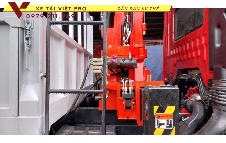 Xe tải Auman C160 gắn cẩu Kangim 5T