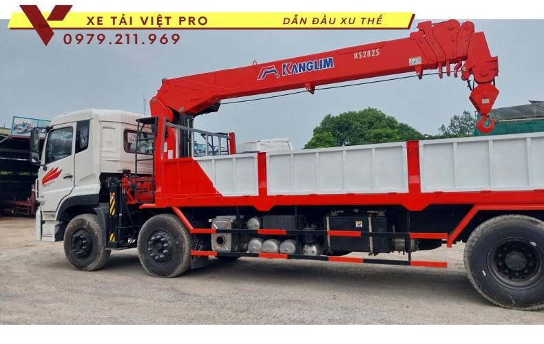 Xe tải DONGFENG 4 chân gắn cẩu KANGLIM 12 tấn