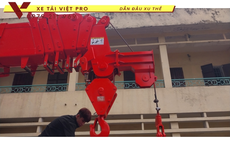 Xe tải Dongfeng 4 chân gắn cẩu Kanglim 15 tấn 6 đốt - Giá tốt chất lượng cao