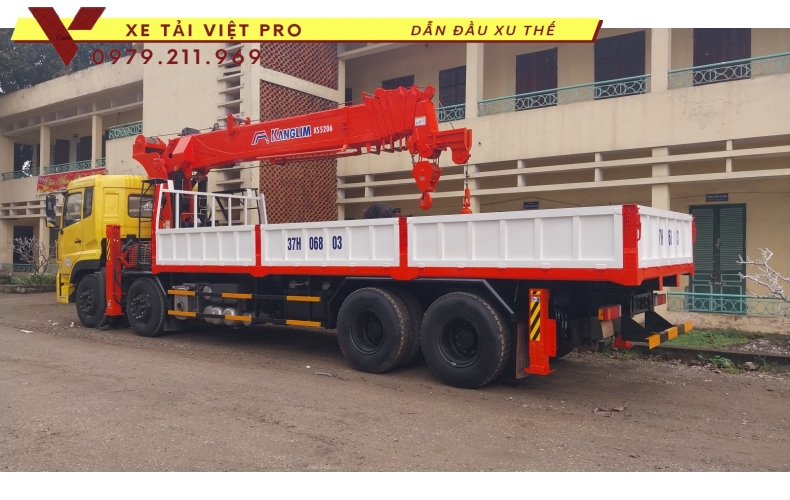 Xe tải Dongfeng 4 chân gắn cẩu Kanglim 15 tấn 6 đốt - Giá tốt chất lượng cao