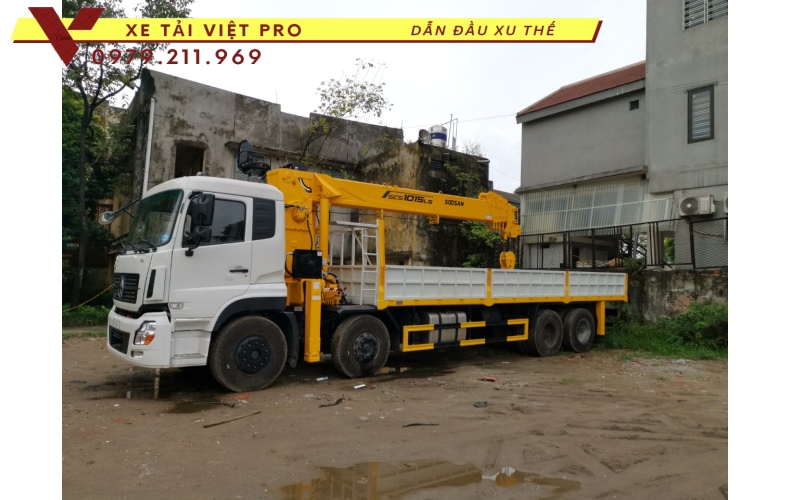 Xe Dongfeng 4 chân gắn cẩu Soosan 12 tấn