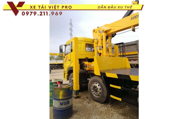 Xe tải Dongfeng 4 chân gắn cẩu Soosan 12 tấn