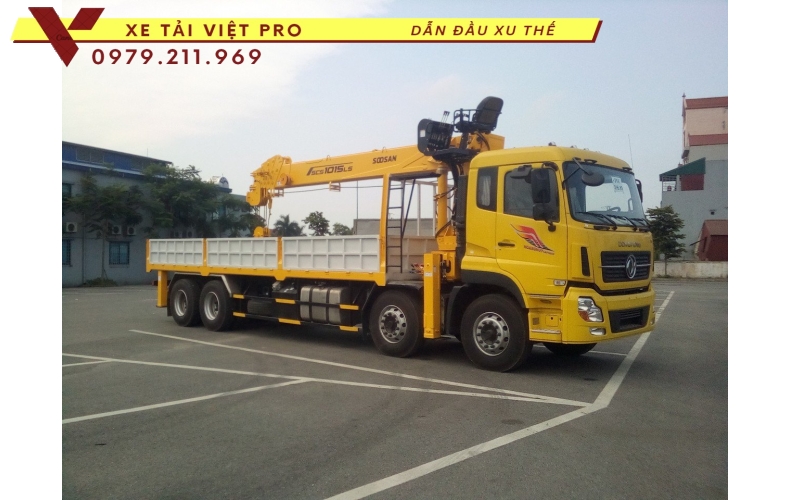 Xe tải Dongfeng 4 chân gắn cẩu Soosan 12 tấn
