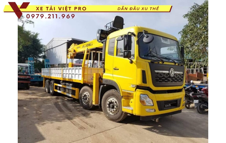 Xe Dongfeng 4 chân gắn cẩu Soosan 12 tấn