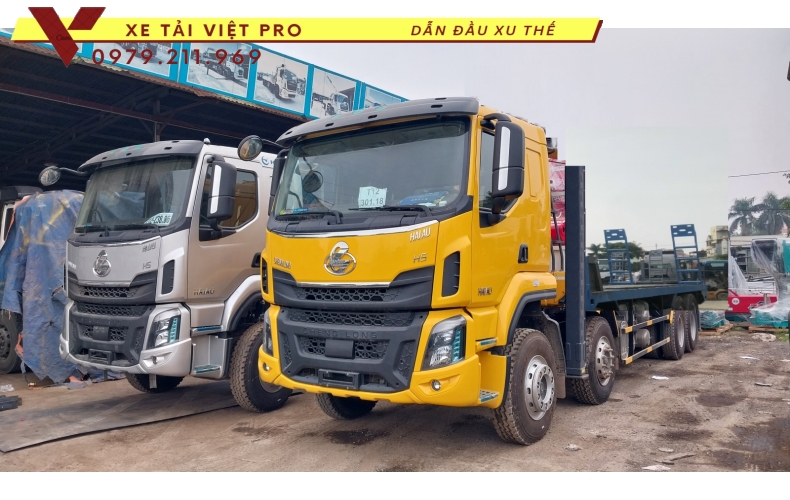 Chenglong 4 chân nâng đầu chở máy công trình