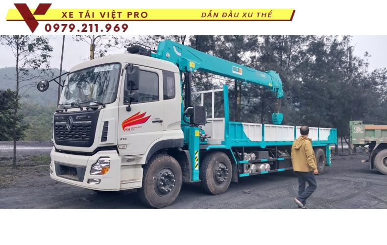 Xe tải Dongfeng 4 chân gắn cẩu Hyundai 12 tấn giá rẻ chất lượng ổn định