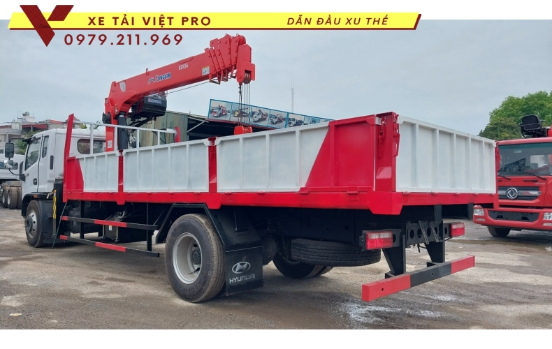 Xe tải Dongfeng D8 (2 chân) gắn cẩu Kanglim 5T