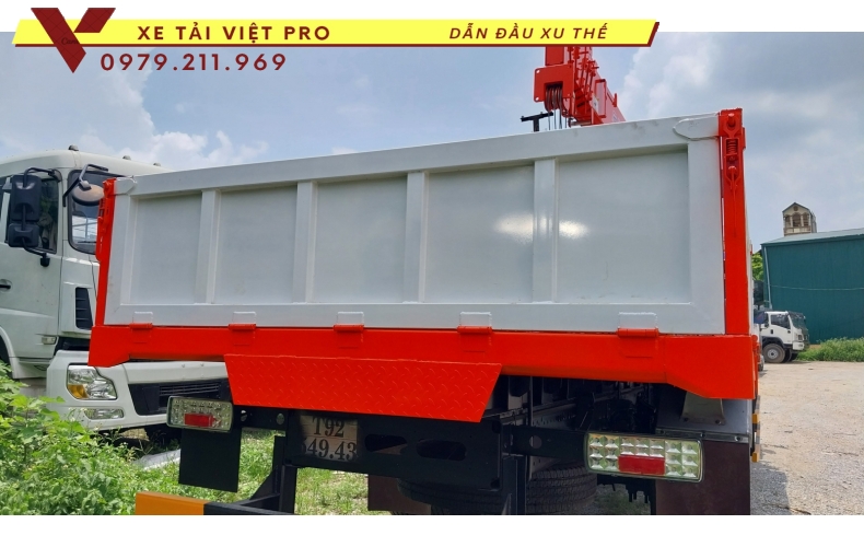 Xe tải Mitsubishi FUSO FI170 gắn cẩu Kanglim 5T