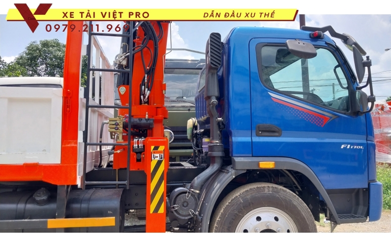 Xe tải Mitsubishi FUSO FI170 gắn cẩu Kanglim 5T