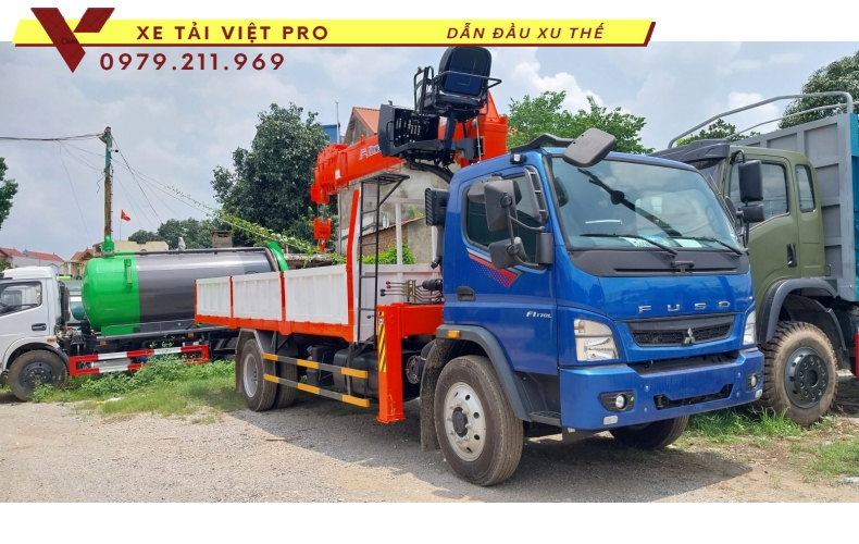 Xe tải Mitsubishi FUSO FI170 gắn cẩu Kanglim 5T