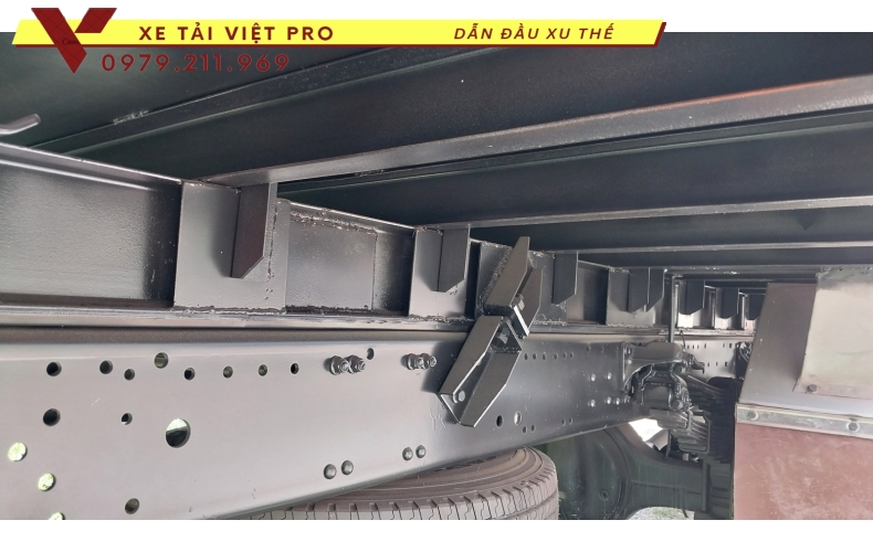 Xe tải Mitsubishi FUSO FI170 gắn cẩu Kanglim 5T
