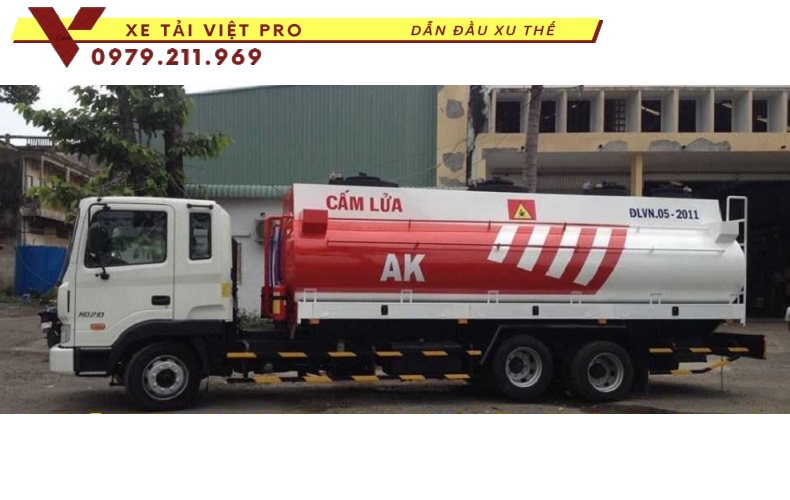 Xe Hyundai HD210 téc chở xăng dầu 17 khối
