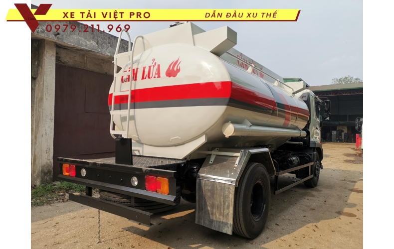 Xe tải Hino 2 chân téc chở xăng dầu có giá bao nhiêu