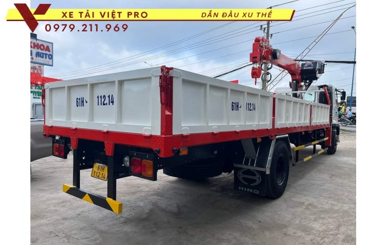 Xe tai hino FG gắn cẩu Kanglim 5 tấn giá bao nhiêu?