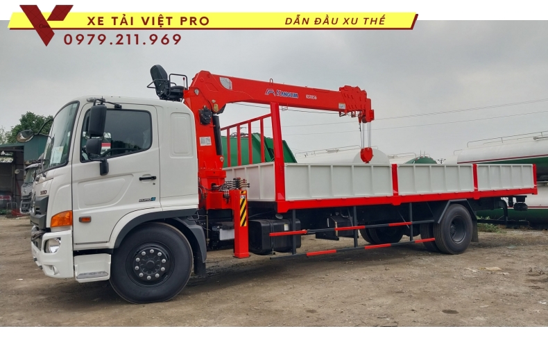 Xe tai hino FG gắn cẩu Kanglim 5 tấn giá bao nhiêu?
