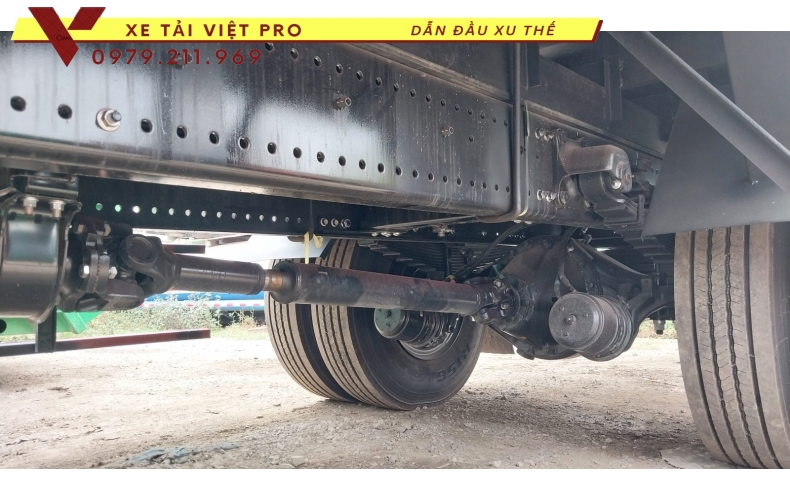 Xe tai hino FG gắn cẩu Kanglim 5 tấn giá bao nhiêu?